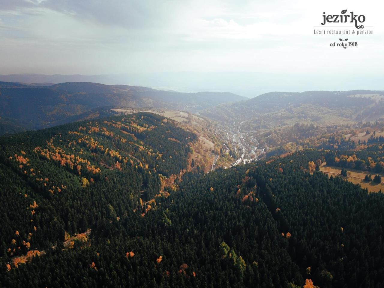 Jezirko Lesni Restaurant & Penzion Яхимов Экстерьер фото